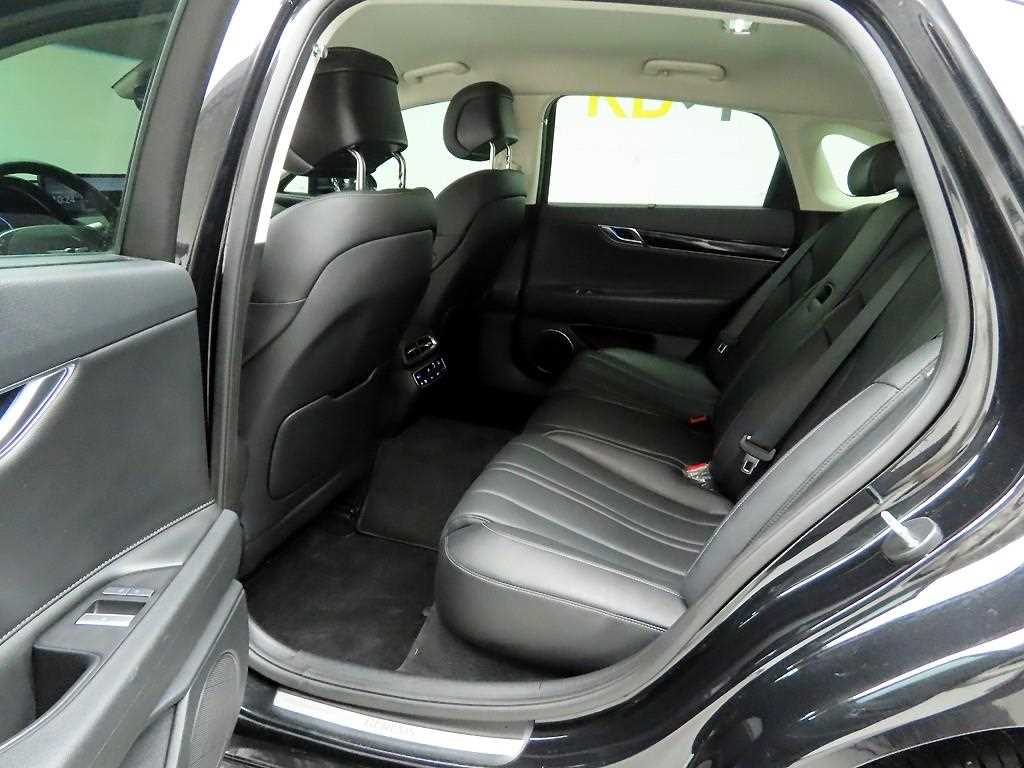 Genesis G80 - Vista 12