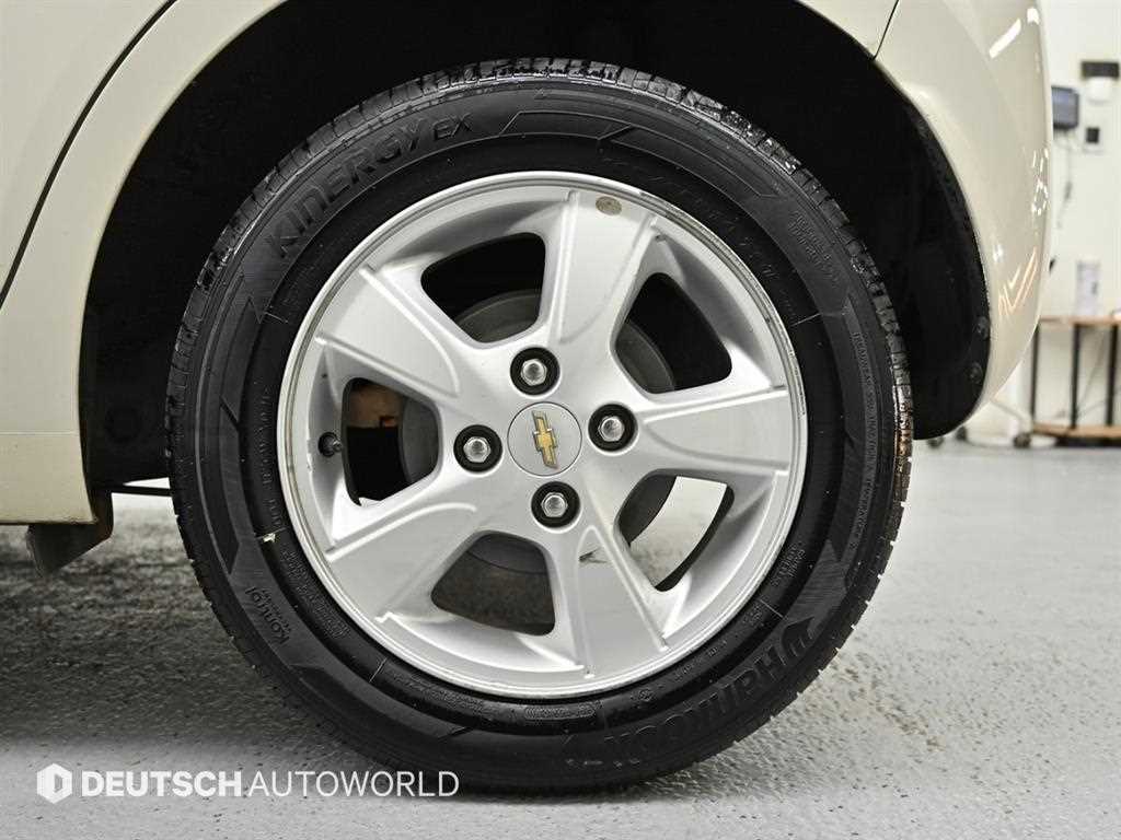 Chevrolet Spark - Vista 5