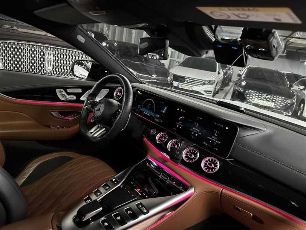 Mercedes Benz AMG GT - Vista 7