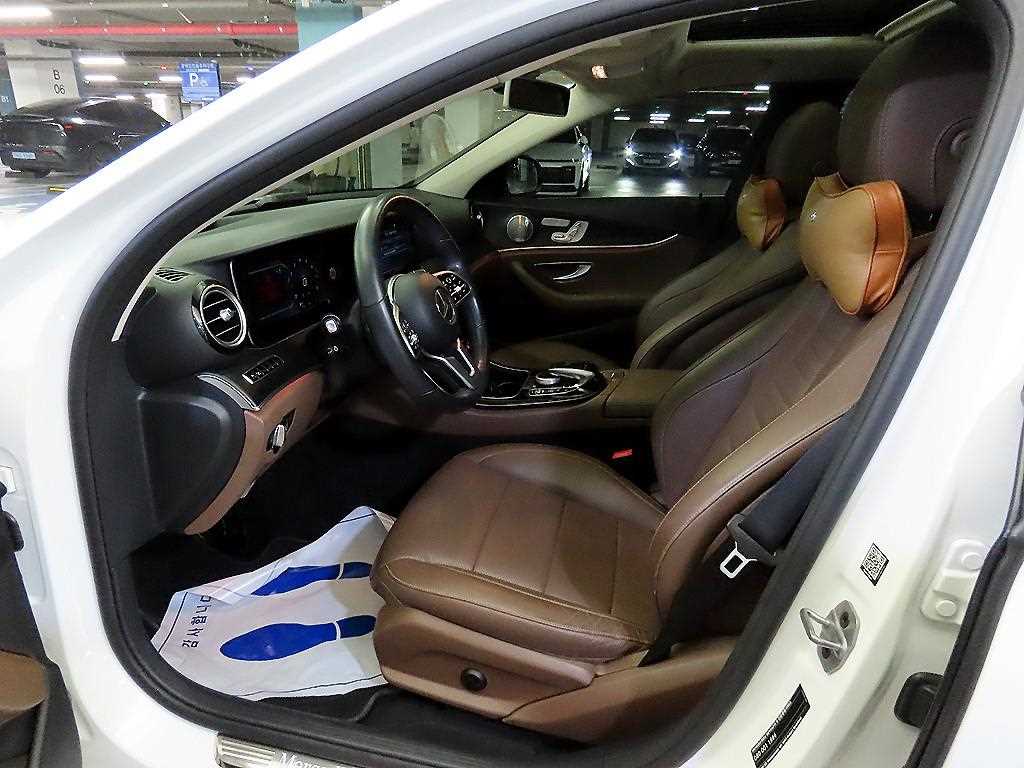 Mercedes Benz E class - Vista 6