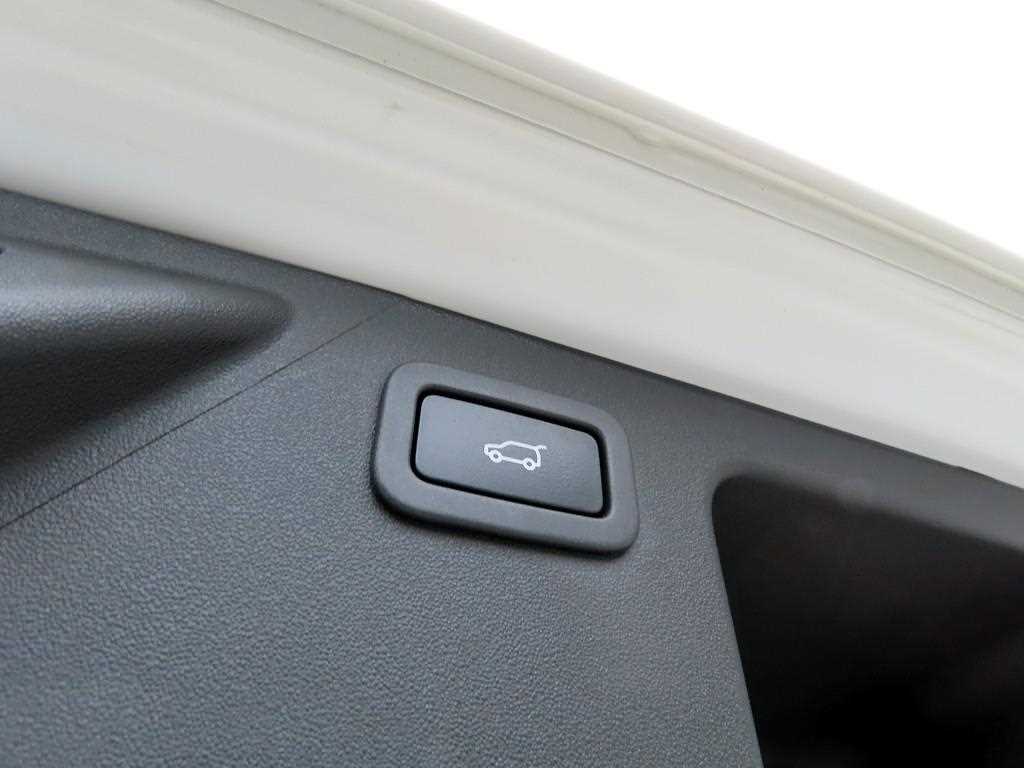 Land Rover Discovery Sports 2018 Blanco - Importación desde Corea - HF Imports Iquique - Foto 16