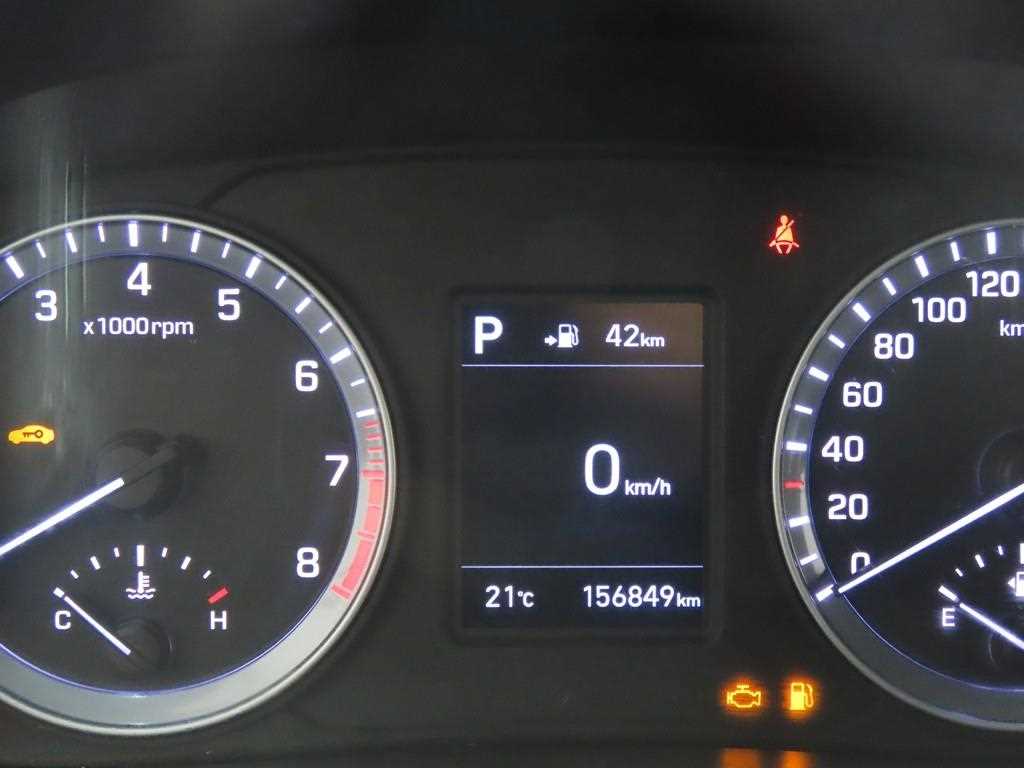 HYUNDAI Sonata - Vista 8