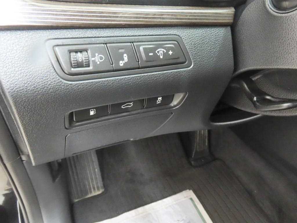 HYUNDAI Sonata - Vista 10