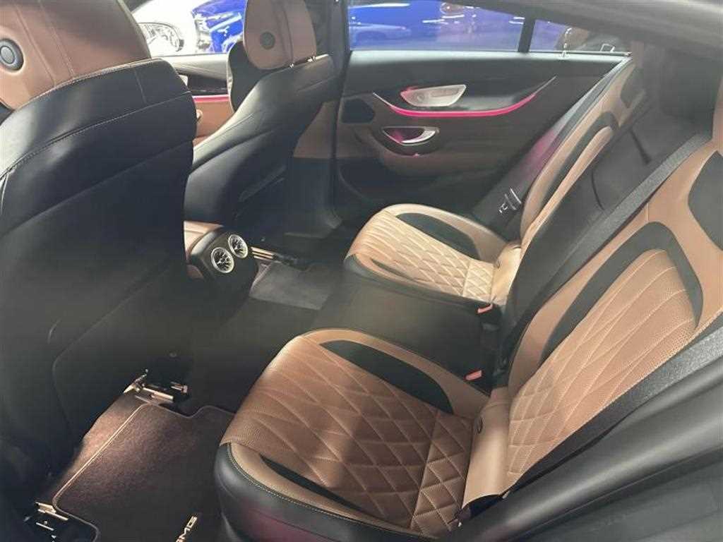 Mercedes Benz AMG GT - Vista 9