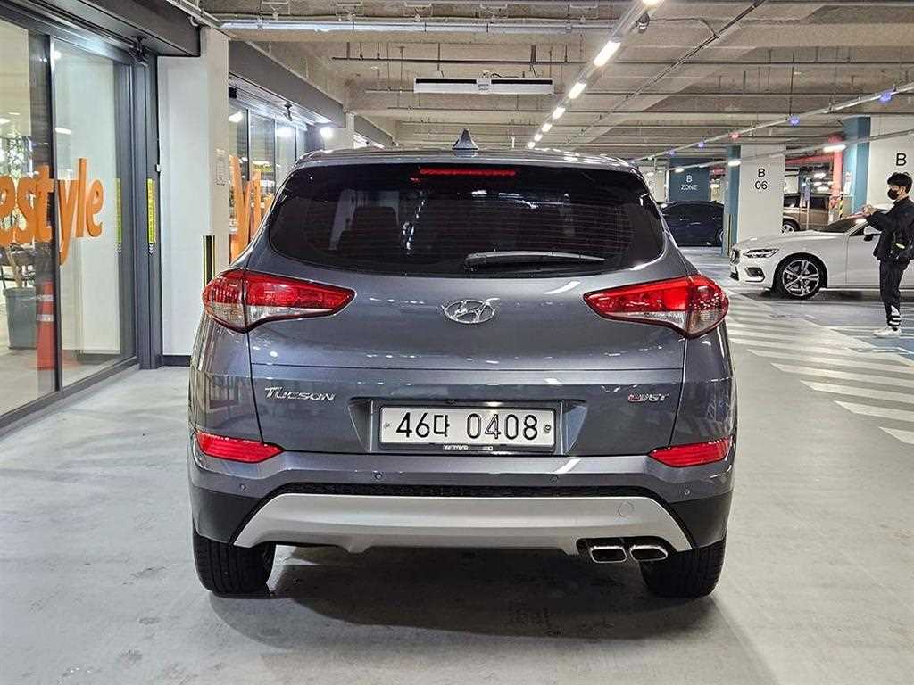 HYUNDAI Tucson - Vista 5