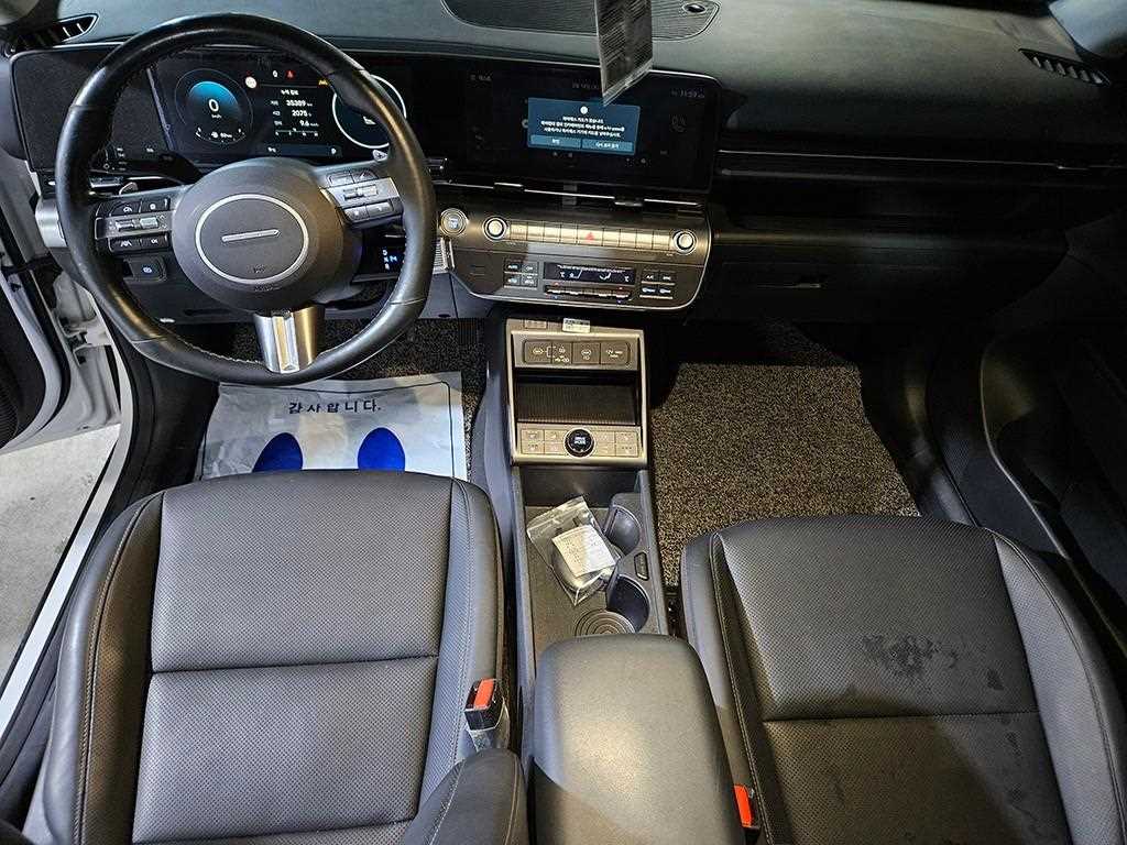 HYUNDAI Kona - Vista 8