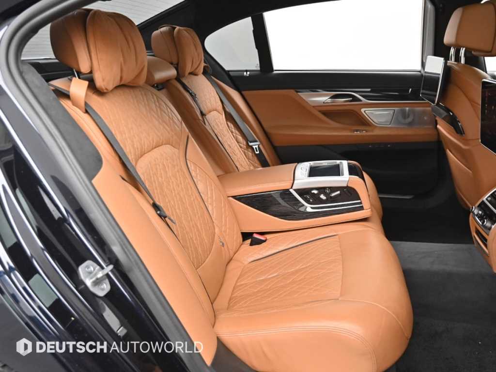 BMW 7 Series - Vista 12