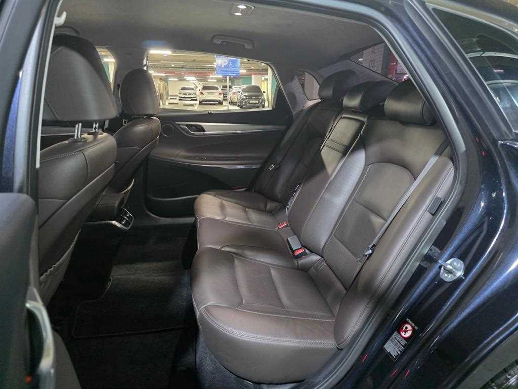 HYUNDAI Grandeur - Vista 5