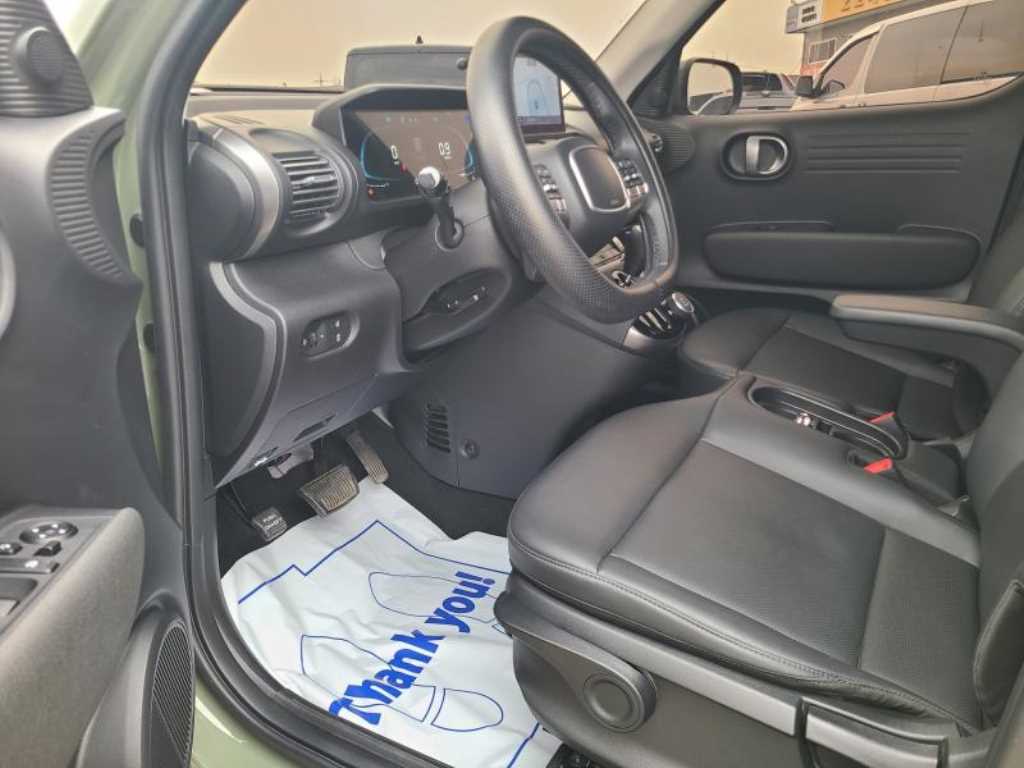 HYUNDAI Casper - Vista 9