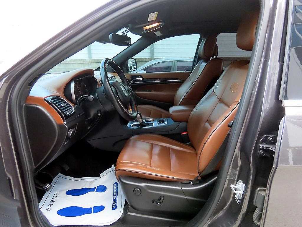 Jeep Cherokee - Vista 5