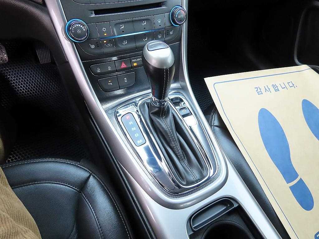 Chevrolet Malibu - Vista 10