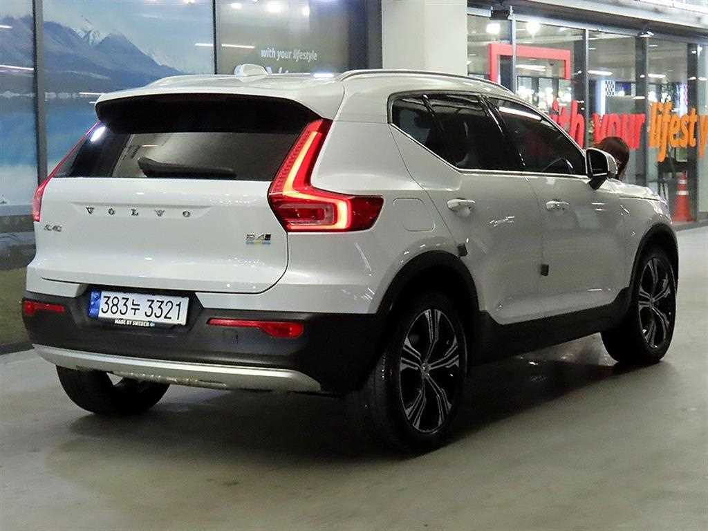 Volvo XC40 - Vista 4