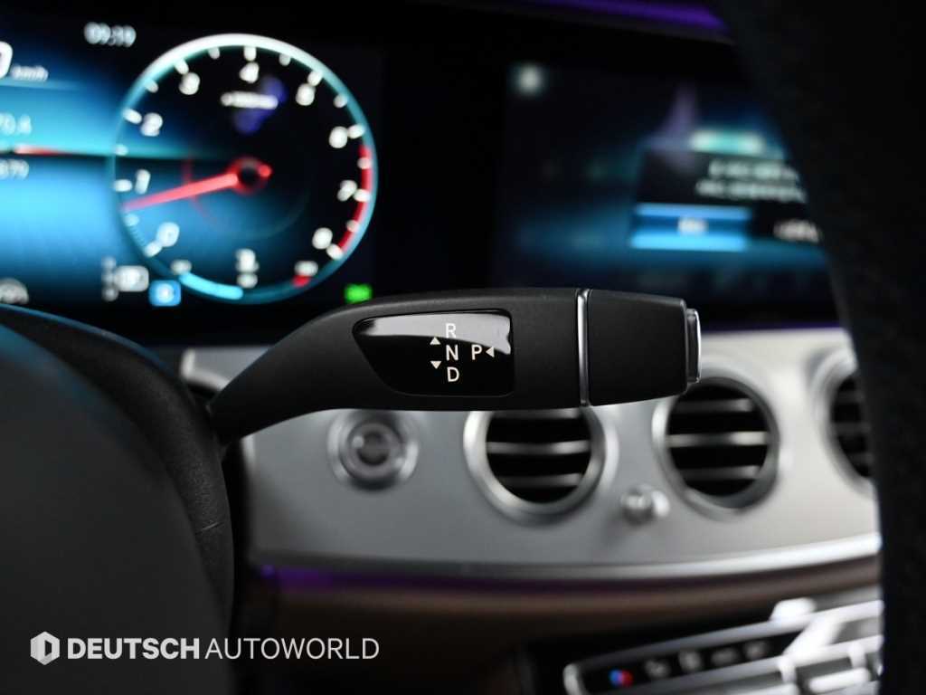 Mercedes Benz E class - Vista 9