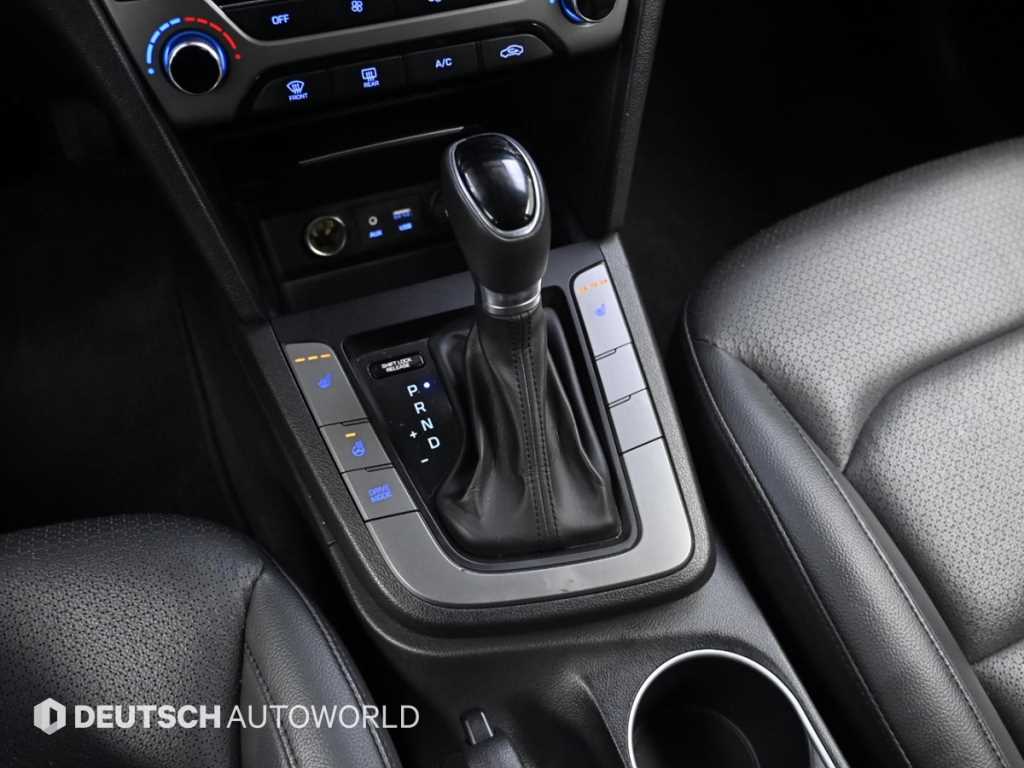 HYUNDAI Avante - Vista 9