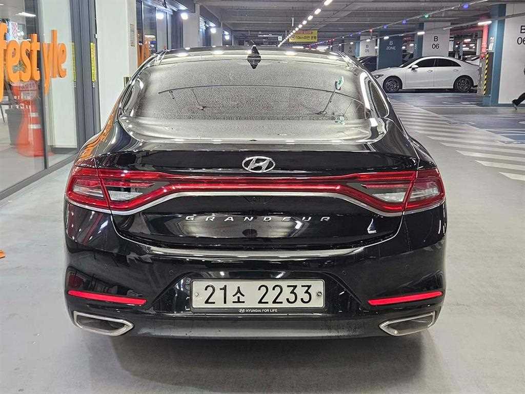 HYUNDAI Grandeur - Vista 5