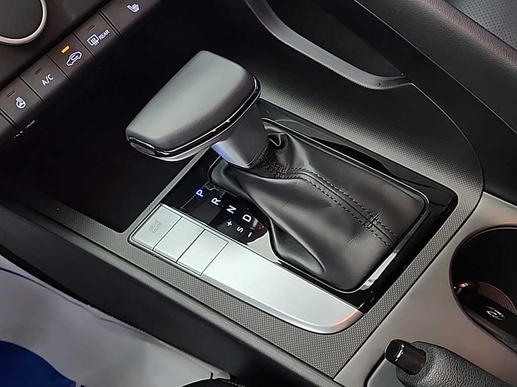 HYUNDAI Avante - Vista 8