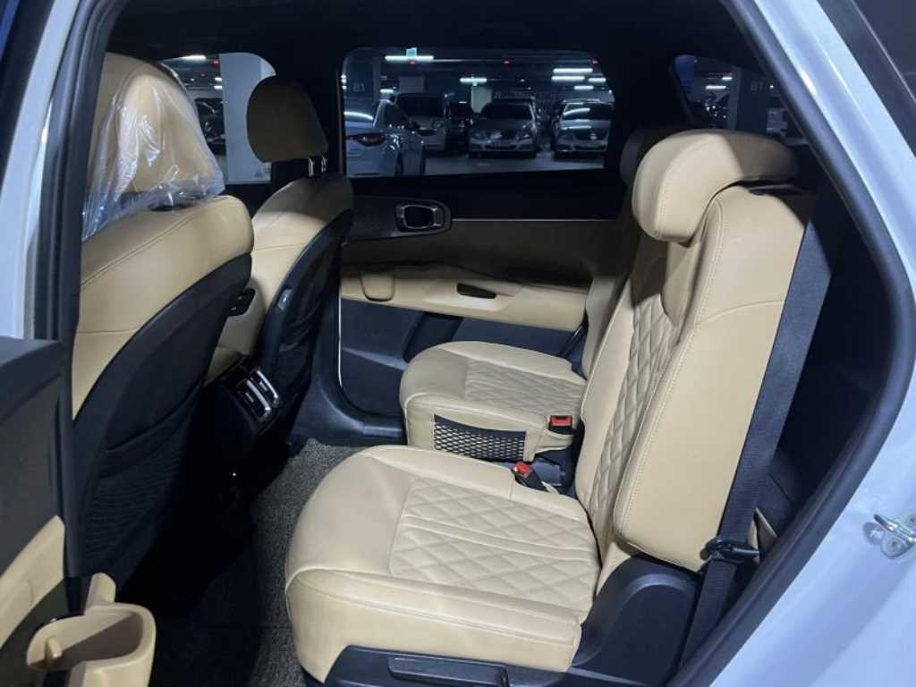 KIA Sorento - Vista 8