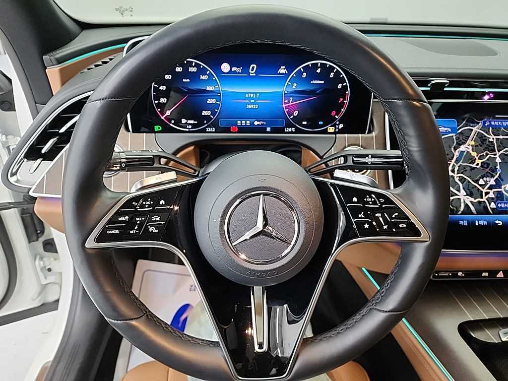 Mercedes Benz E class - Vista 9