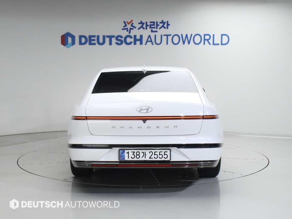 HYUNDAI Grandeur - Vista 4