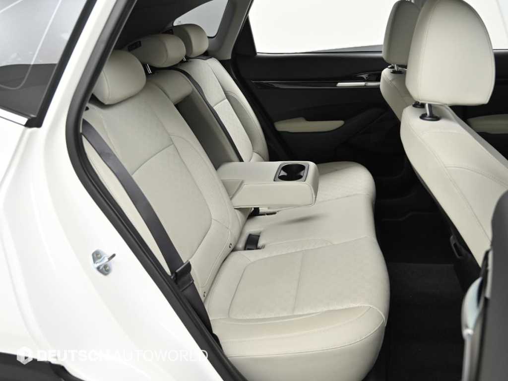 KIA Seltos - Vista 12