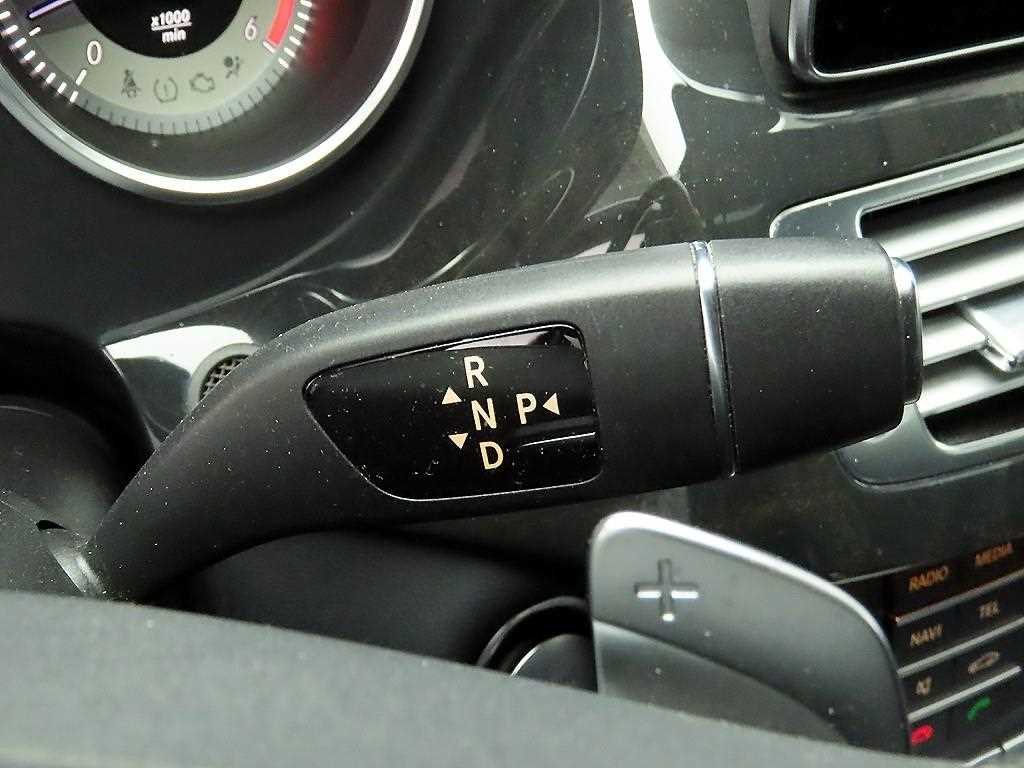 Mercedes Benz CLS Class - Vista 10