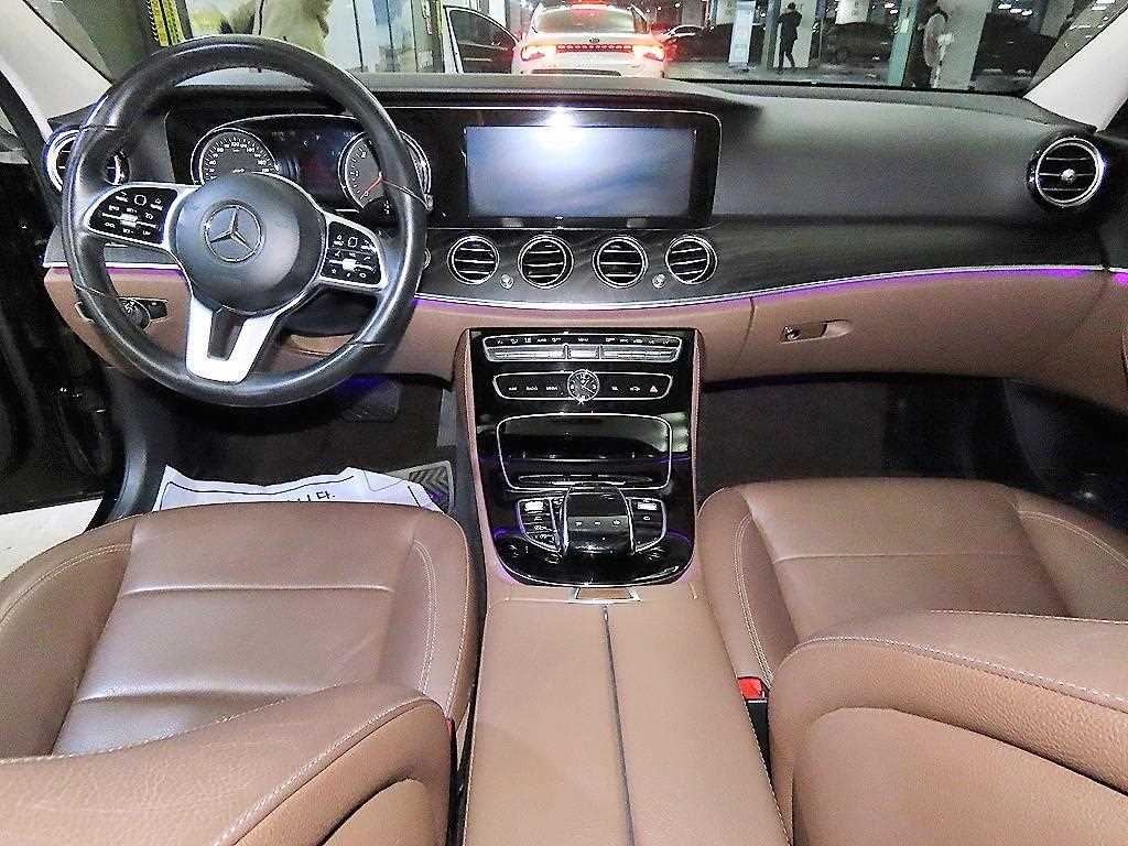 Mercedes Benz E class - Vista 10