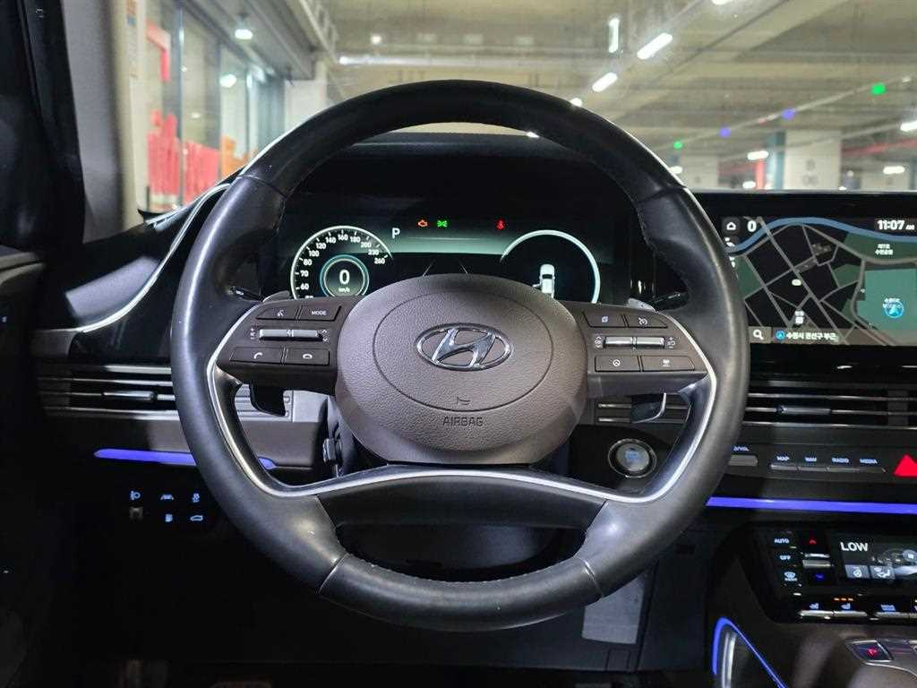 HYUNDAI Grandeur - Vista 8