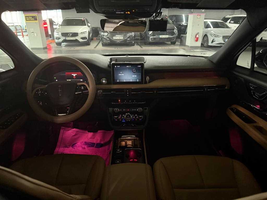 Lincoln Corsair - Vista 11