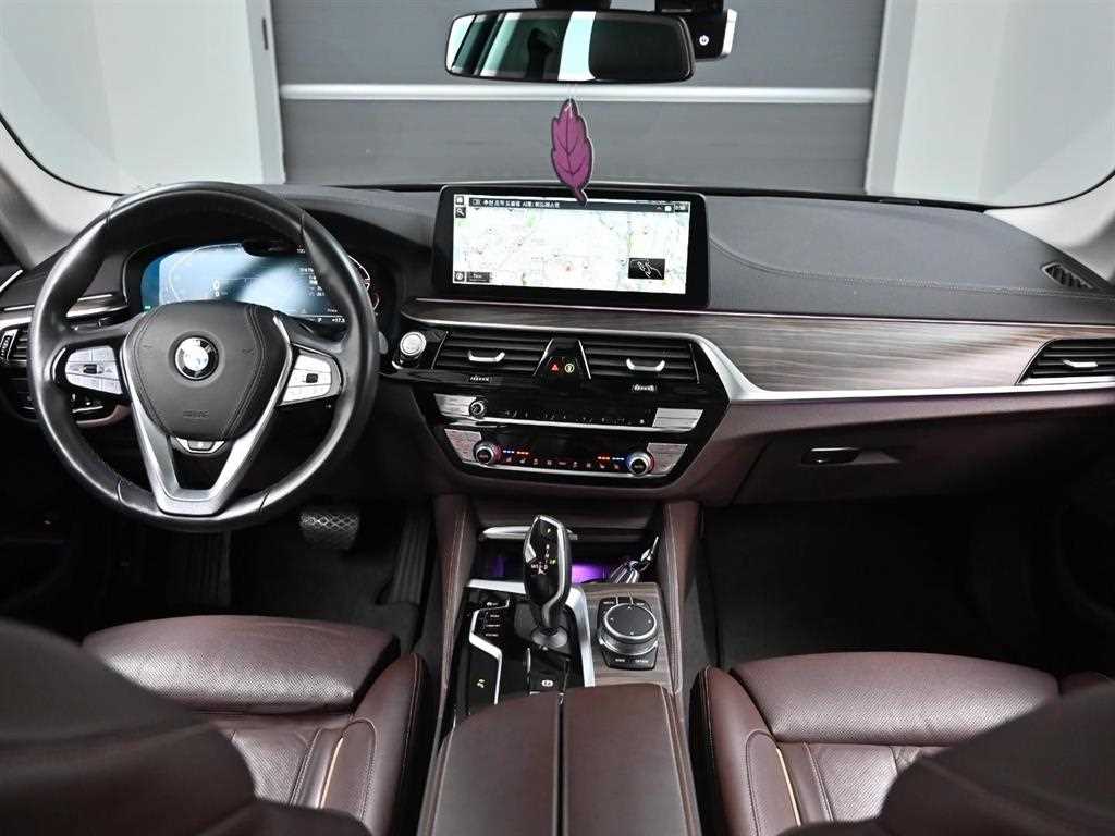 BMW 5 Series - Vista 7