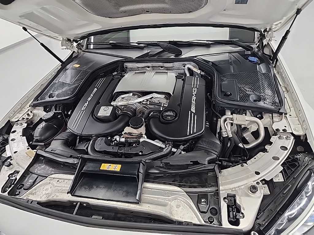 Mercedes Benz C Class - Vista 5