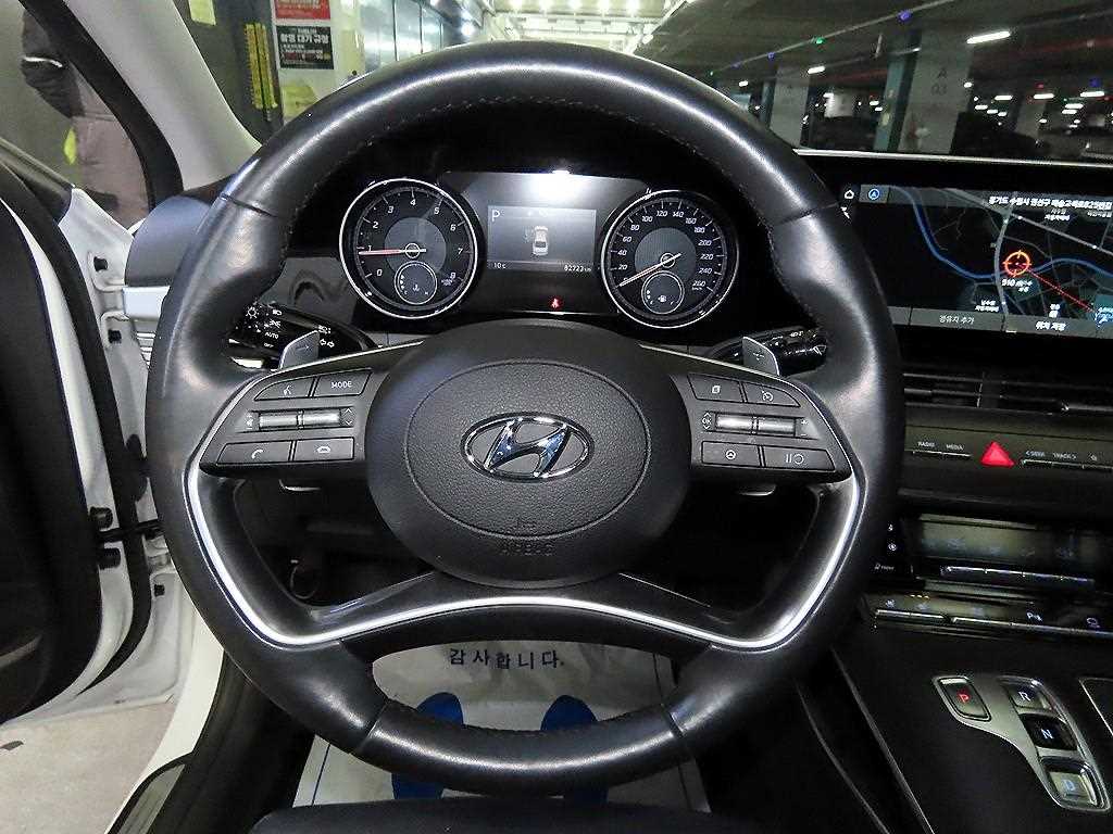 HYUNDAI Grandeur - Vista 8