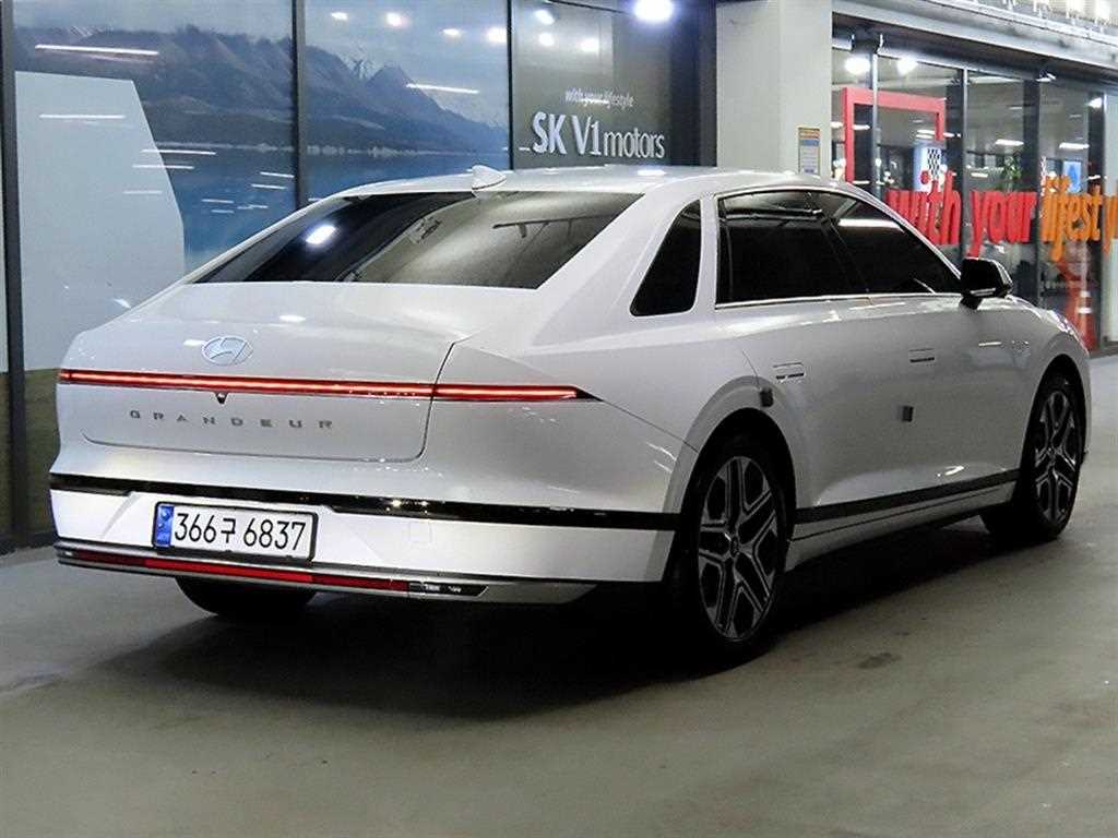 HYUNDAI Grandeur - Vista 4