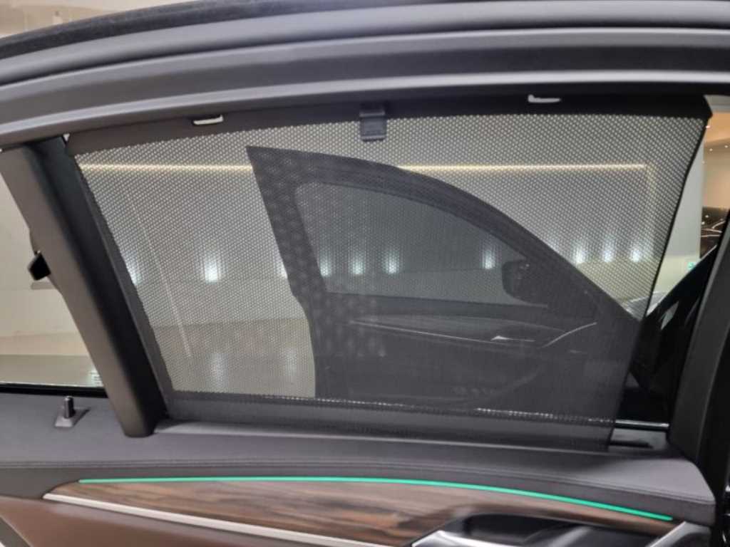 BMW 5 Series - Vista 8