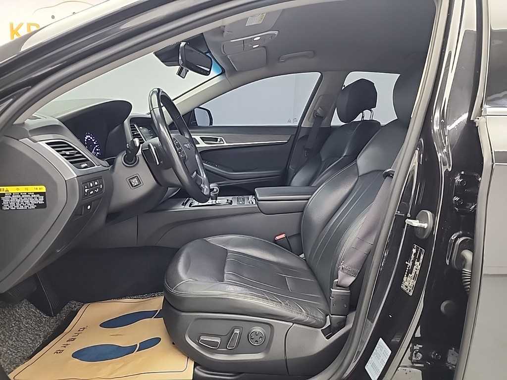 Genesis G80 - Vista 12