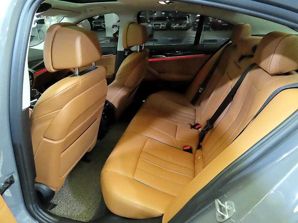 BMW 5 Series - Vista 7