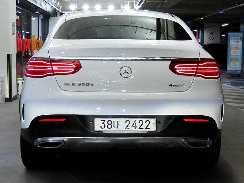 Mercedes Benz GLE Class - Vista 5