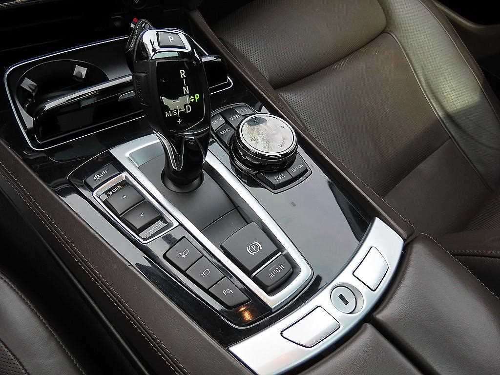 BMW 7 Series - Vista 11