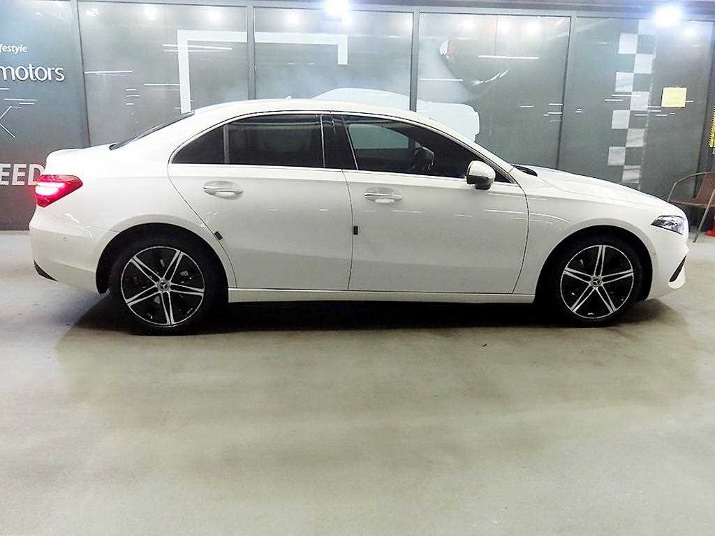 Mercedes Benz A Class - Vista 4