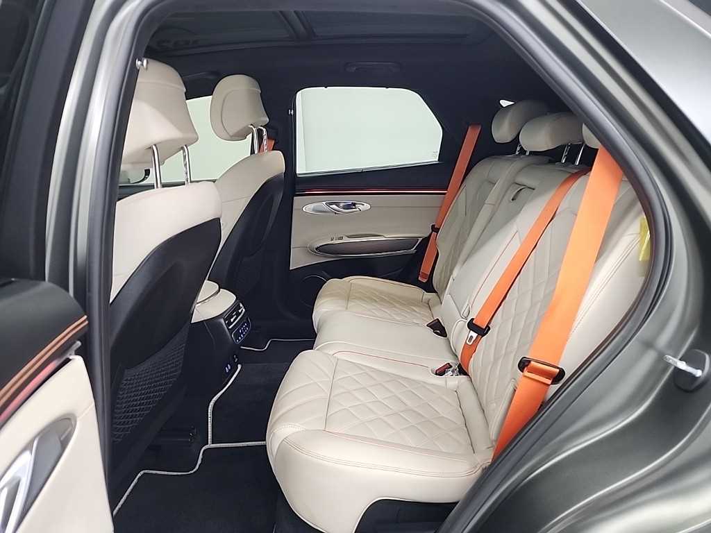 Genesis GV70 - Vista 12