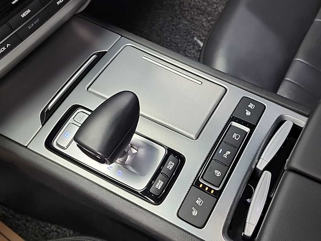 Genesis G80 - Vista 9