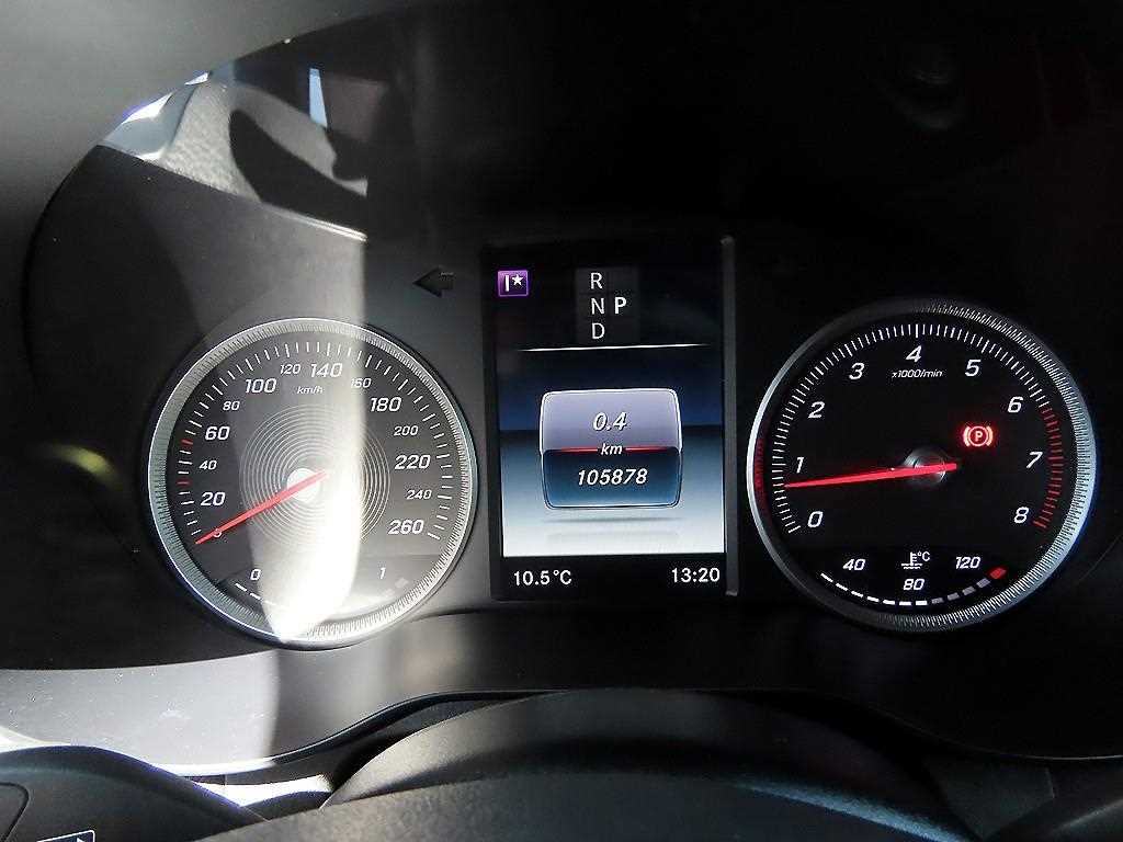 Mercedes Benz GLC Class - Vista 9