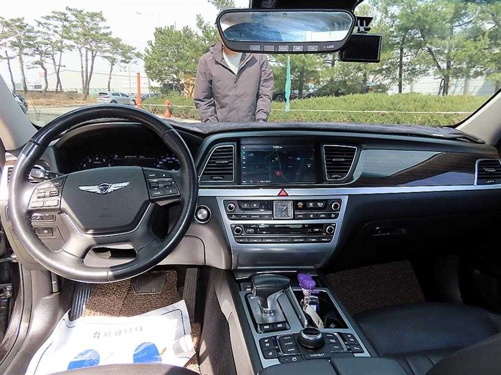 Genesis G80 - Vista 7