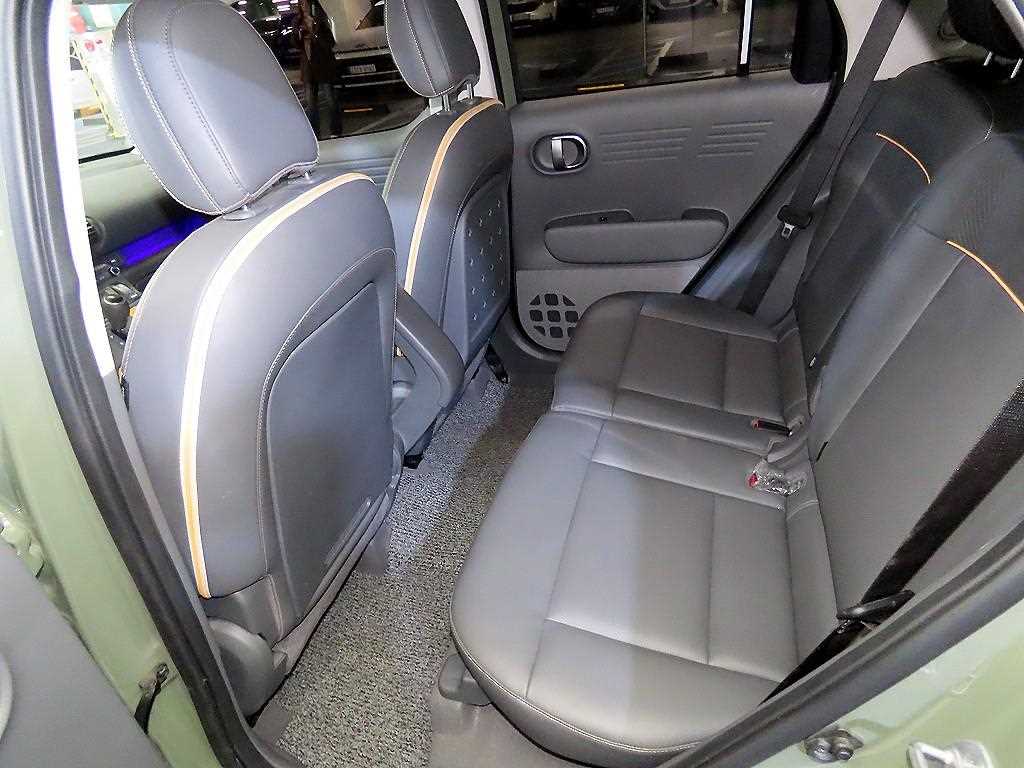 HYUNDAI Casper - Vista 8