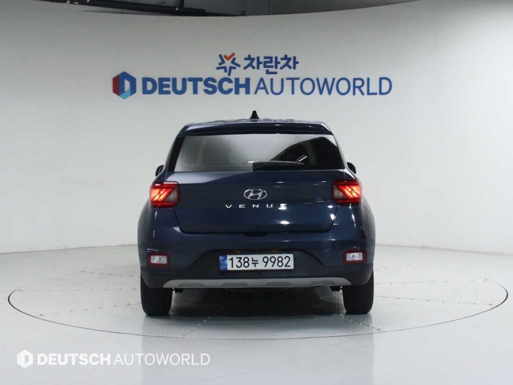 HYUNDAI Venue - Vista 4