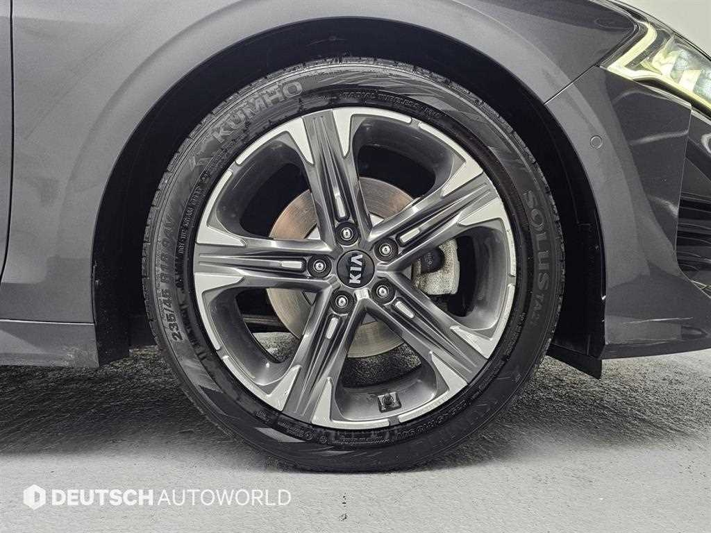 KIA K5 - Vista 5