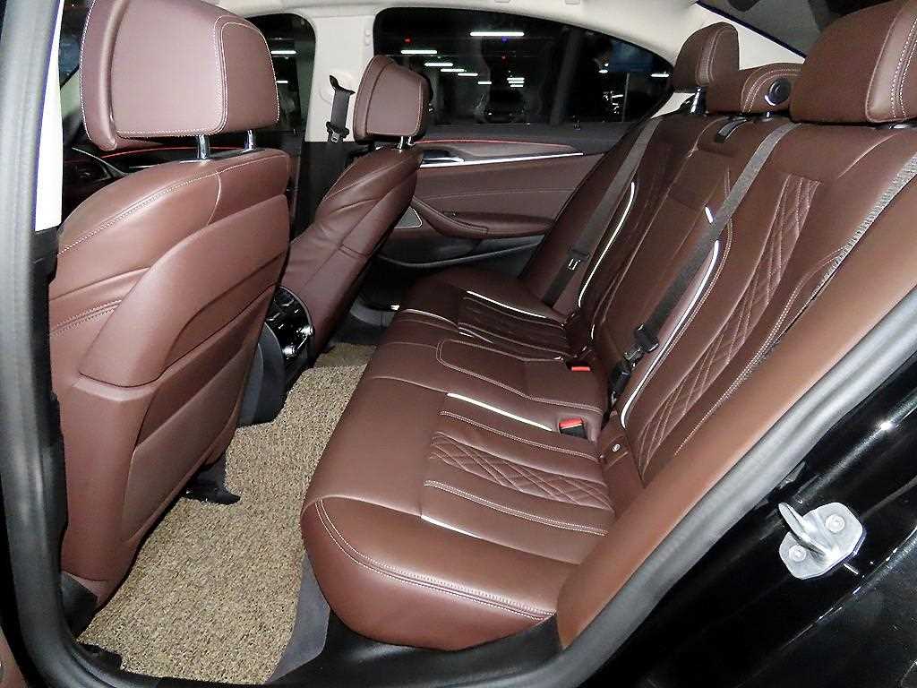 BMW 5 Series - Vista 7