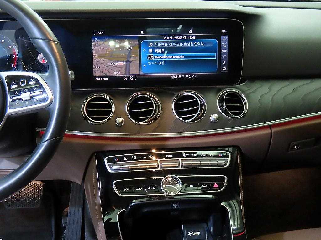 Mercedes Benz E class - Vista 11