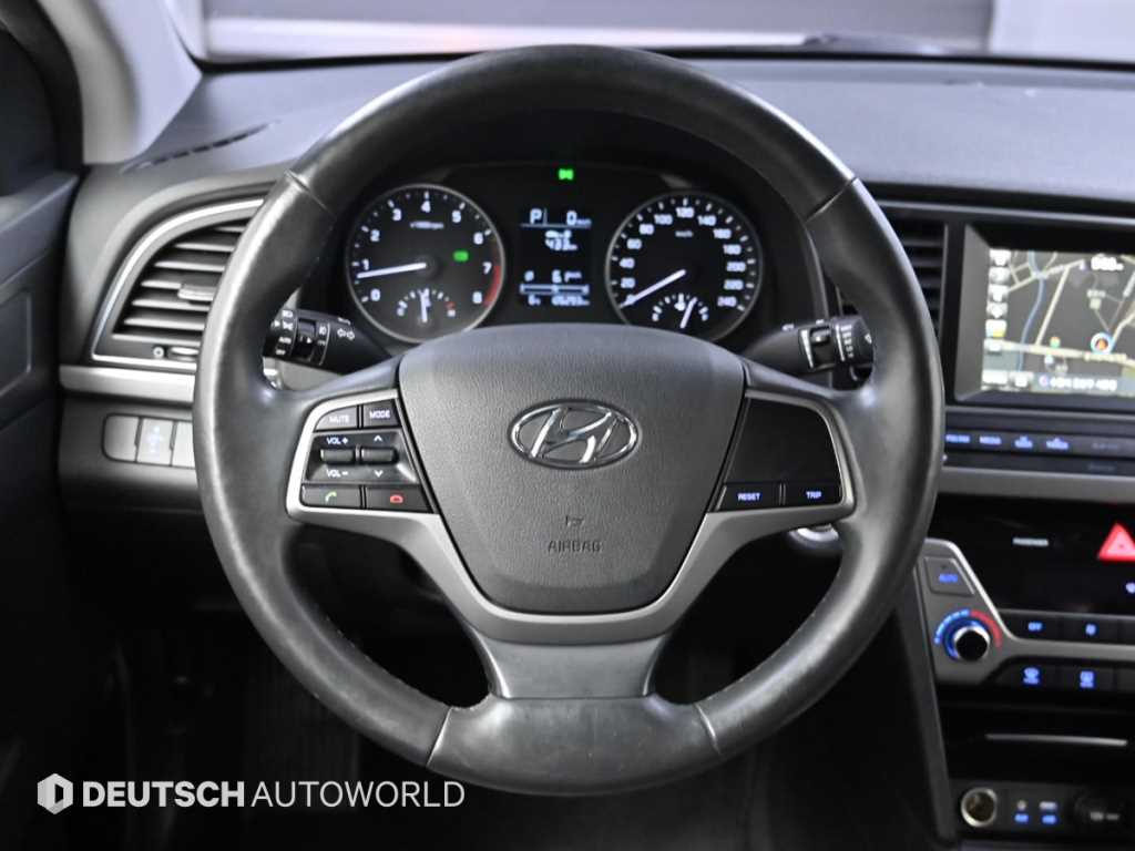 HYUNDAI Avante 2016 Gris - Importación desde Corea - HF Imports Iquique - Foto 13