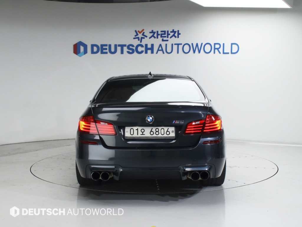 BMW 5 Series - Vista 4