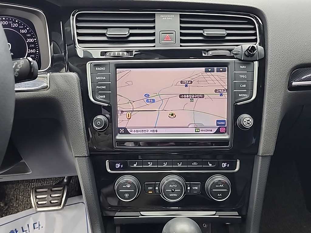 Volkswagen Golf - Vista 10